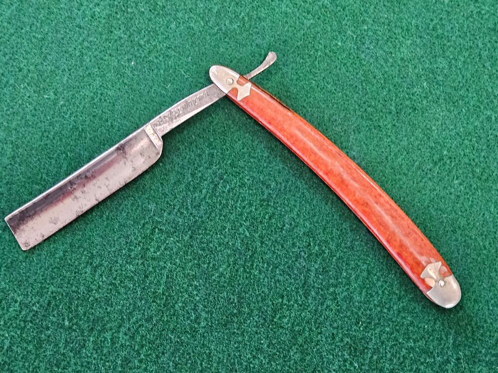 Vintage "Keen Kutter" Simmons Hdwe Co straight razor K17